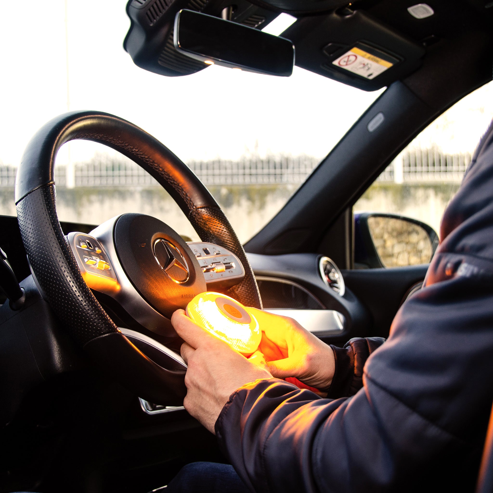 How to check if a V16 emergency light is approved by the DGT? – FlashLED